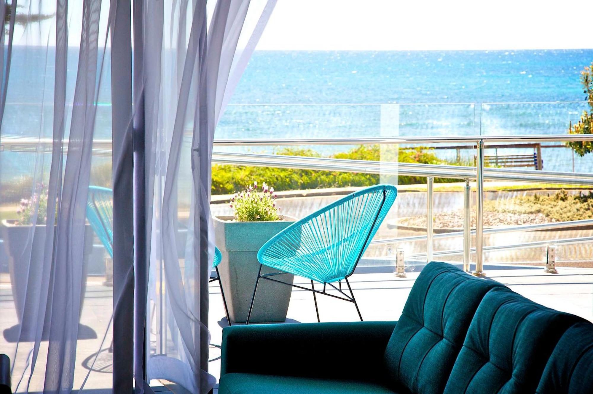 Penguin Beachfront Apartments Room photo